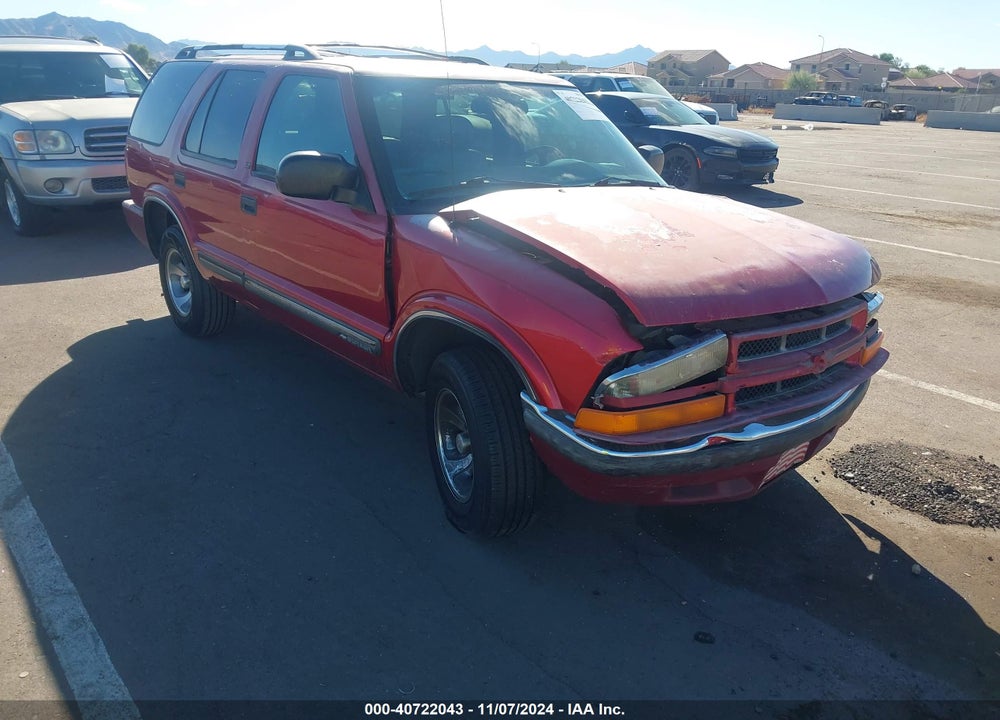 2000 CHEVROLET BLAZER LT VIN: 1GNCS13W0Y2304241