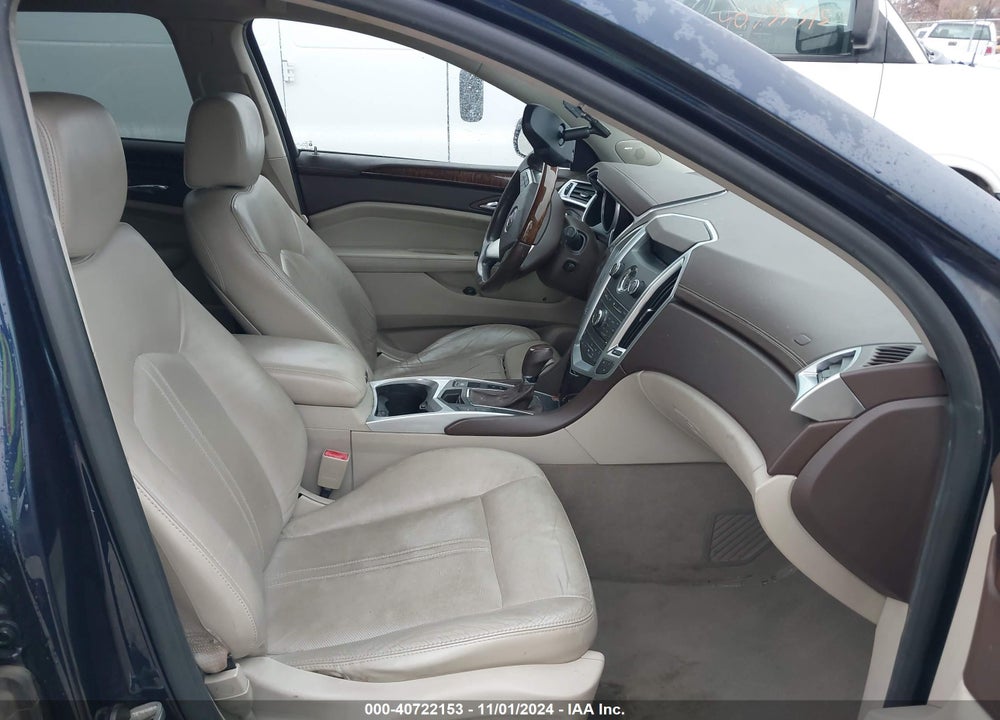 2010 CADILLAC SRX LUXURY COLLECTION VIN: 3GYFNAEY0AS649334