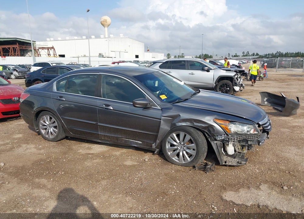 2012 HONDA ACCORD 2.4 EX VIN: 1HGCP2F70CA003408