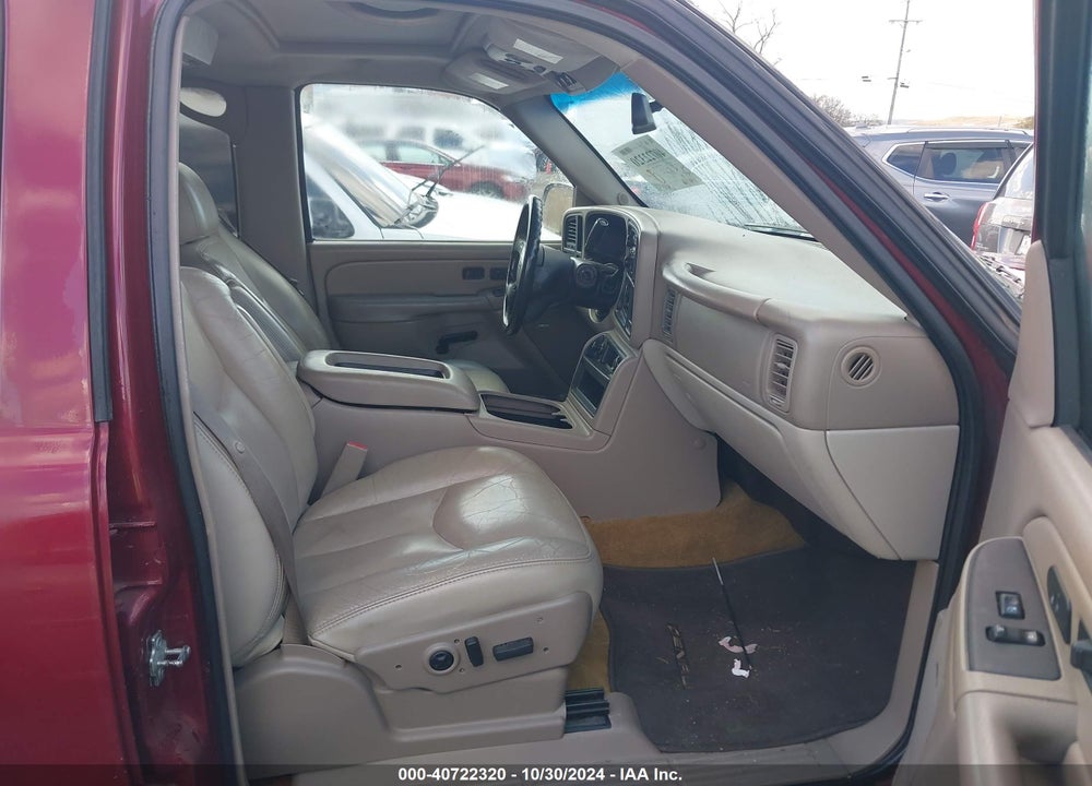 2005 CHEVROLET SUBURBAN 1500 LT VIN: 3GNEC16Z75G275416