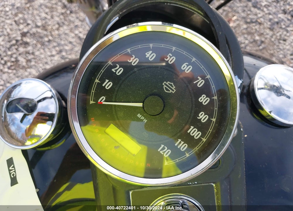 2012 HARLEY-DAVIDSON FXDC DYNA SUPER GLIDE VIN: 1HD1GV412CC315822
