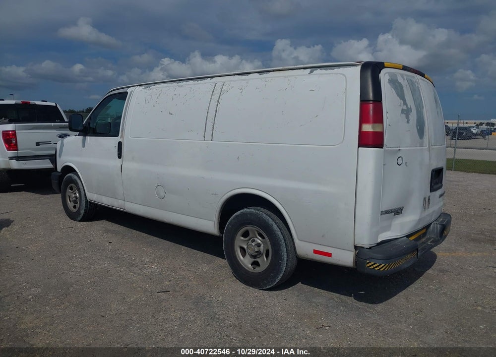 2005 CHEVROLET EXPRESS VIN: 1GCFG15X251124192