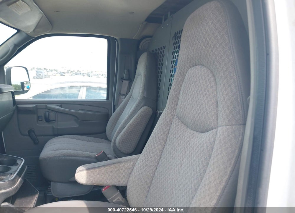 2005 CHEVROLET EXPRESS VIN: 1GCFG15X251124192