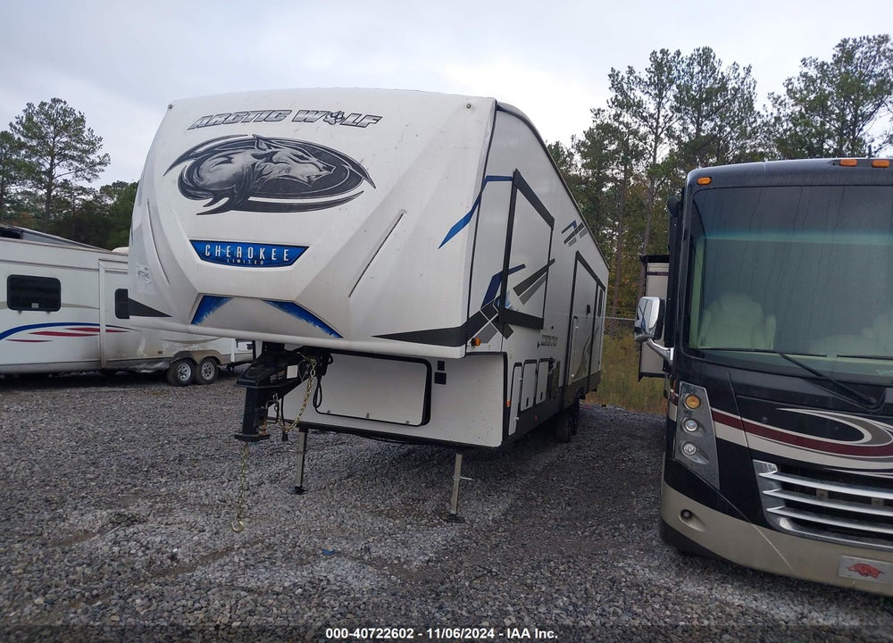 2024 FOREST RIVER CHEROKEE ARTIC WOLF VIN: 5ZT3CK3B3R0716528