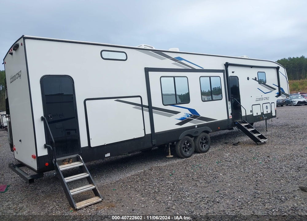 2024 FOREST RIVER CHEROKEE ARTIC WOLF VIN: 5ZT3CK3B3R0716528