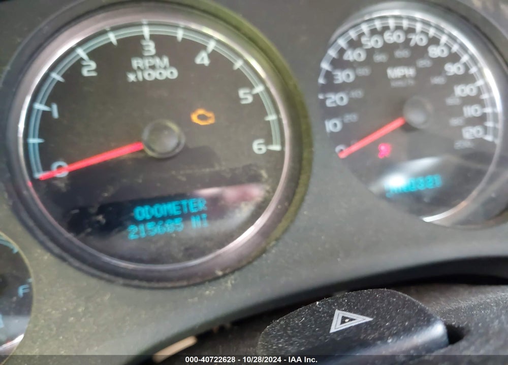 2008 CHEVROLET SUBURBAN 1500 LT VIN: 1GNFK16318R260367