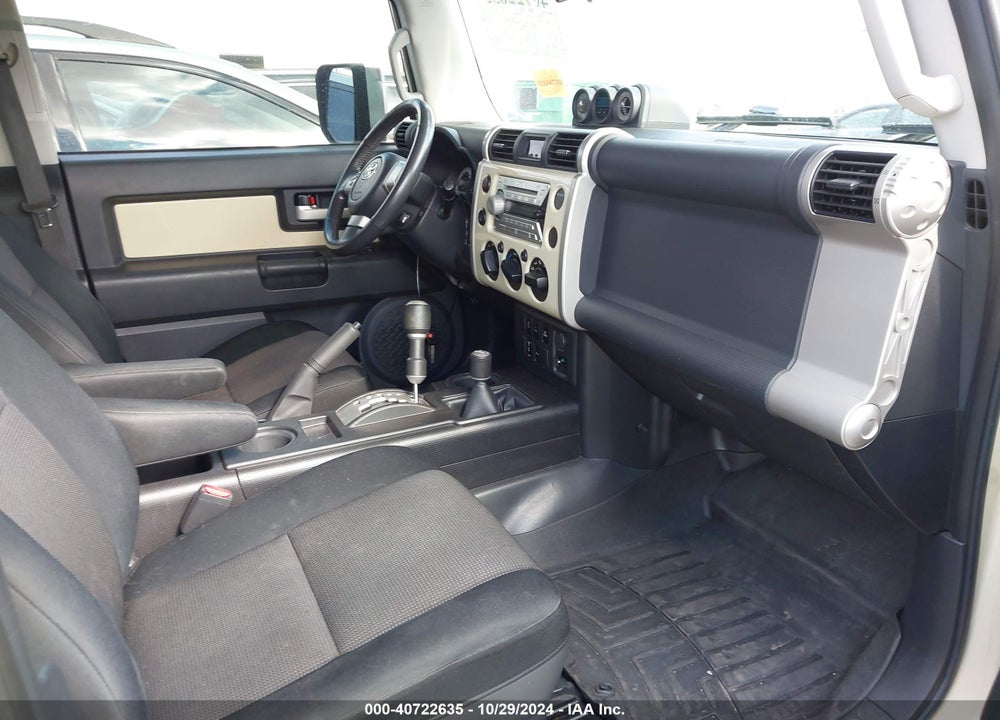 2008 TOYOTA FJ CRUISER VIN: JTEBU11F88K051036