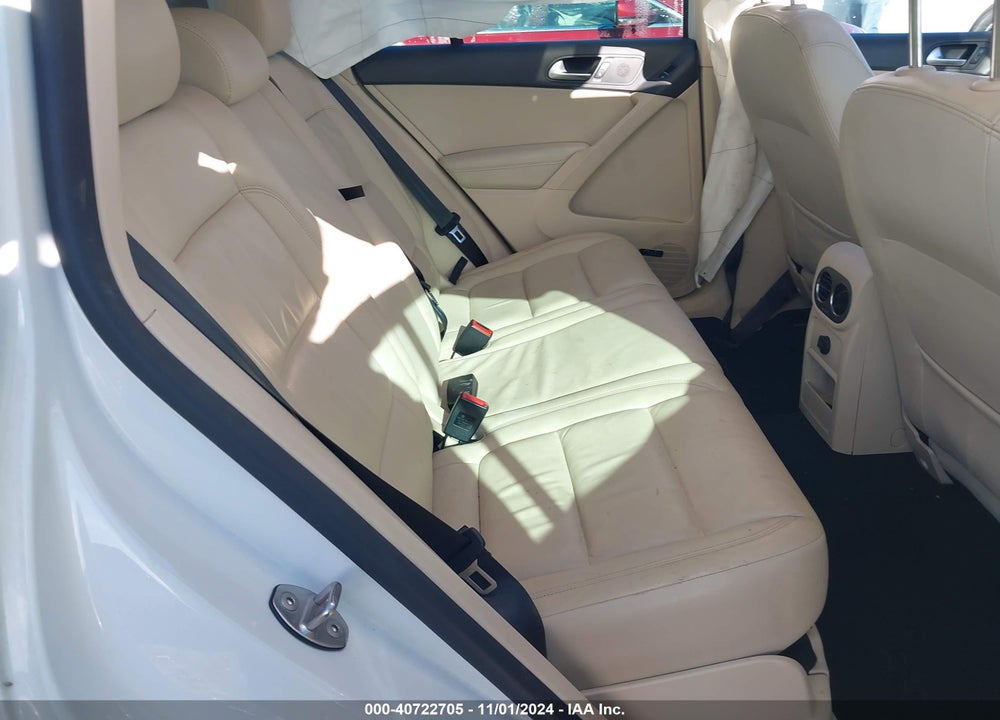 2017 VOLKSWAGEN TIGUAN 2.0T SEL VIN: WVGVV7AX1HK041499