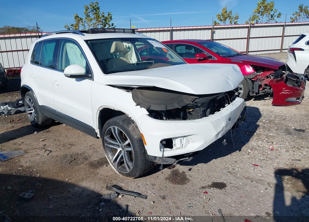 2017 VOLKSWAGEN TIGUAN 2.0T SEL VIN: WVGVV7AX1HK041499