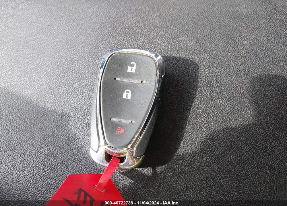 2018 CHEVROLET EQUINOX LS VIN: 2GNAXREV4J6111384