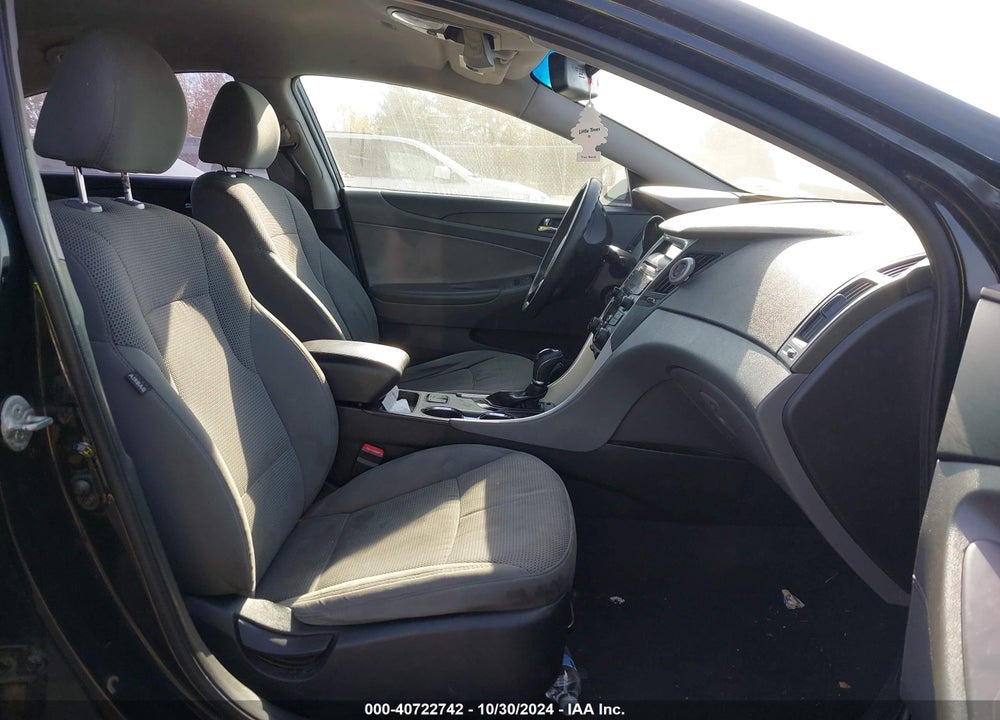 2013 HYUNDAI SONATA GLS VIN: 5NPEB4AC4DH599929