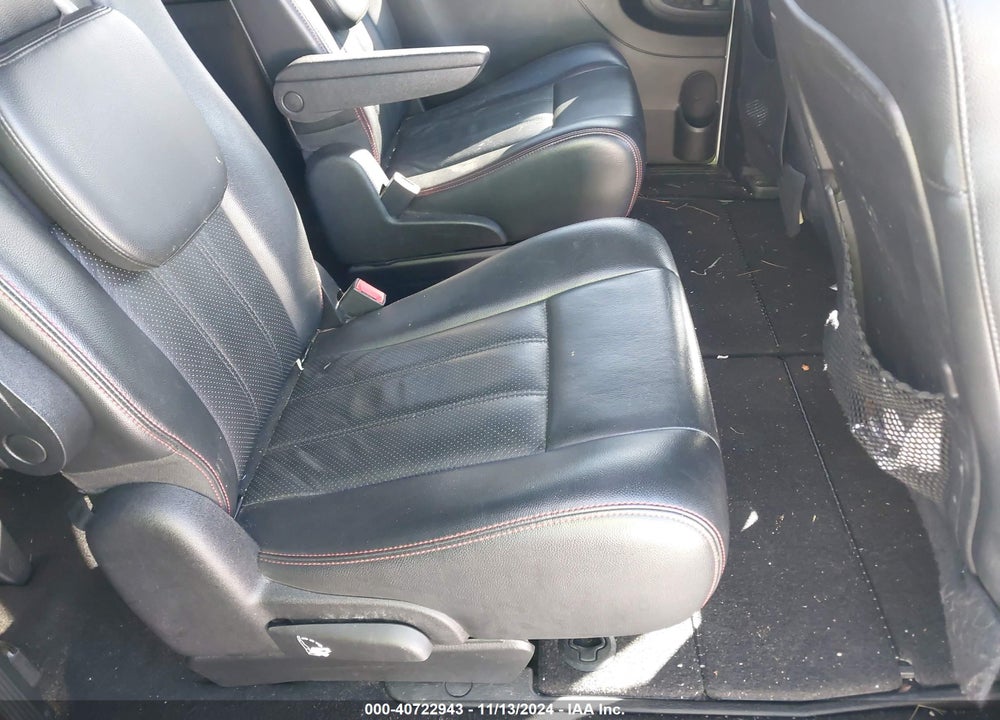 2011 DODGE GRAND CARAVAN R/T VIN: 2D4RN7DG4BR733706