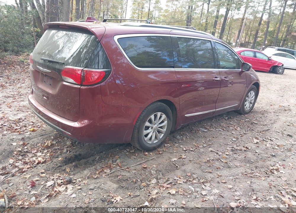 2019 CHRYSLER PACIFICA TOURING L VIN: 2C4RC1BG4KR570669