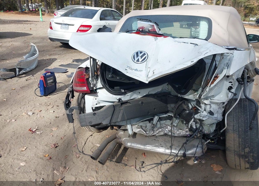 2019 VOLKSWAGEN BEETLE VIN: 3VW5DAAT9KM506299