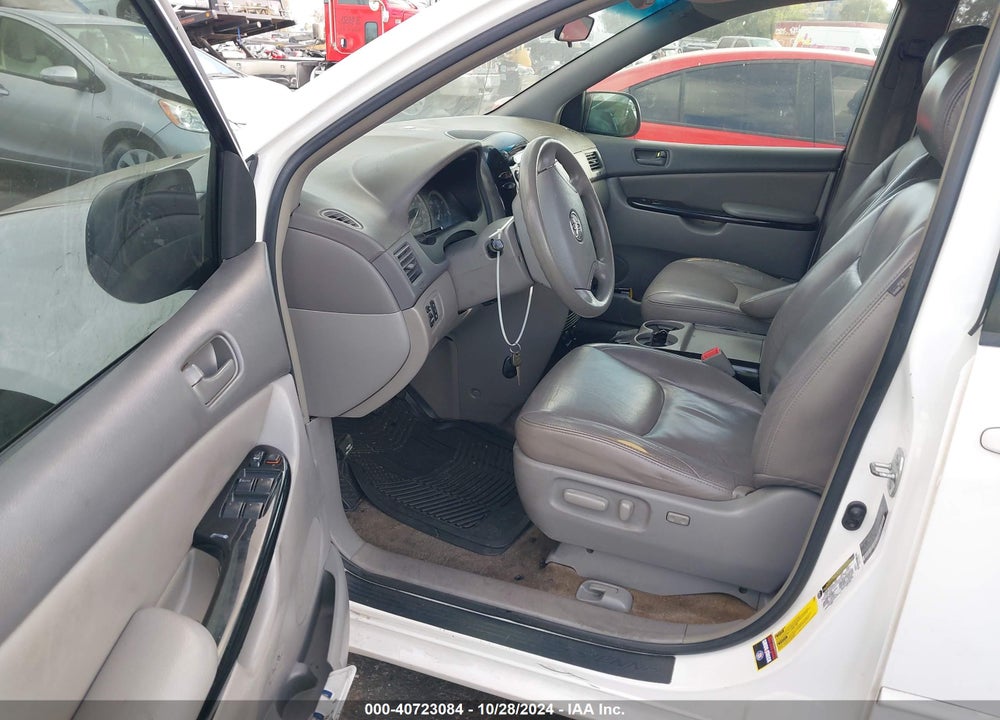 2005 TOYOTA SIENNA LE VIN: 5TDZA23C15S343796