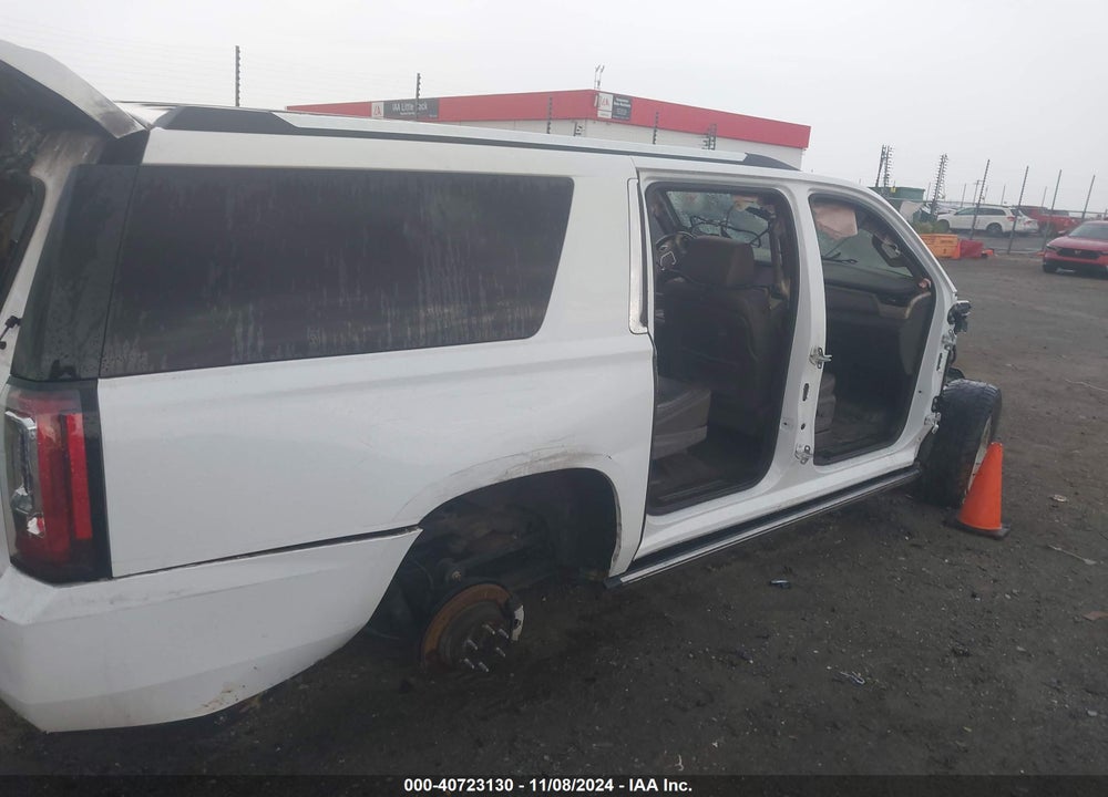 2016 GMC YUKON XL DENALI VIN: 1GKS2HKJ3GR221853