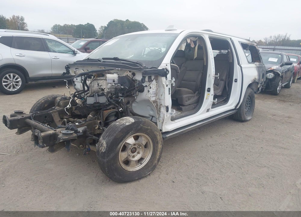 2016 GMC YUKON XL DENALI VIN: 1GKS2HKJ3GR221853