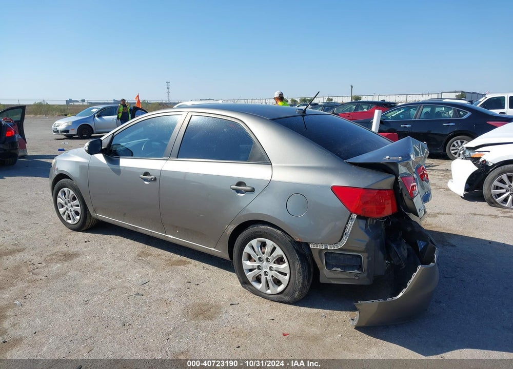 2010 KIA FORTE EX VIN: KNAFU4A28A5041466