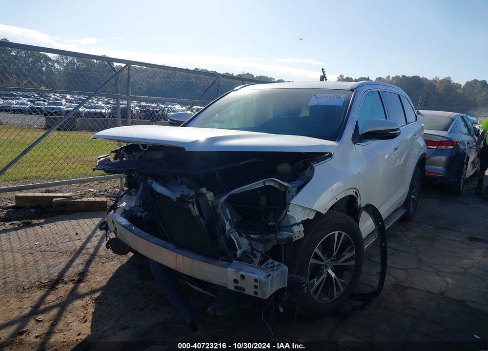 2016 TOYOTA HIGHLANDER XLE V6 VIN: 5TDJKRFH8GS296327