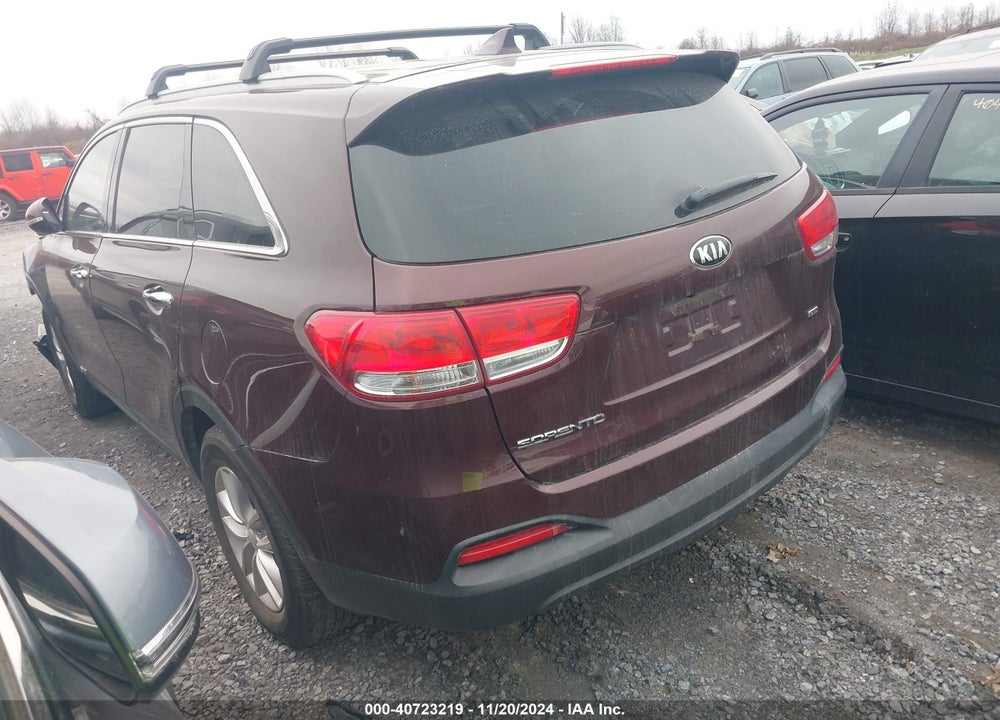 2018 KIA SORENTO 2.4L LX VIN: 5XYPGDA3XJG392572
