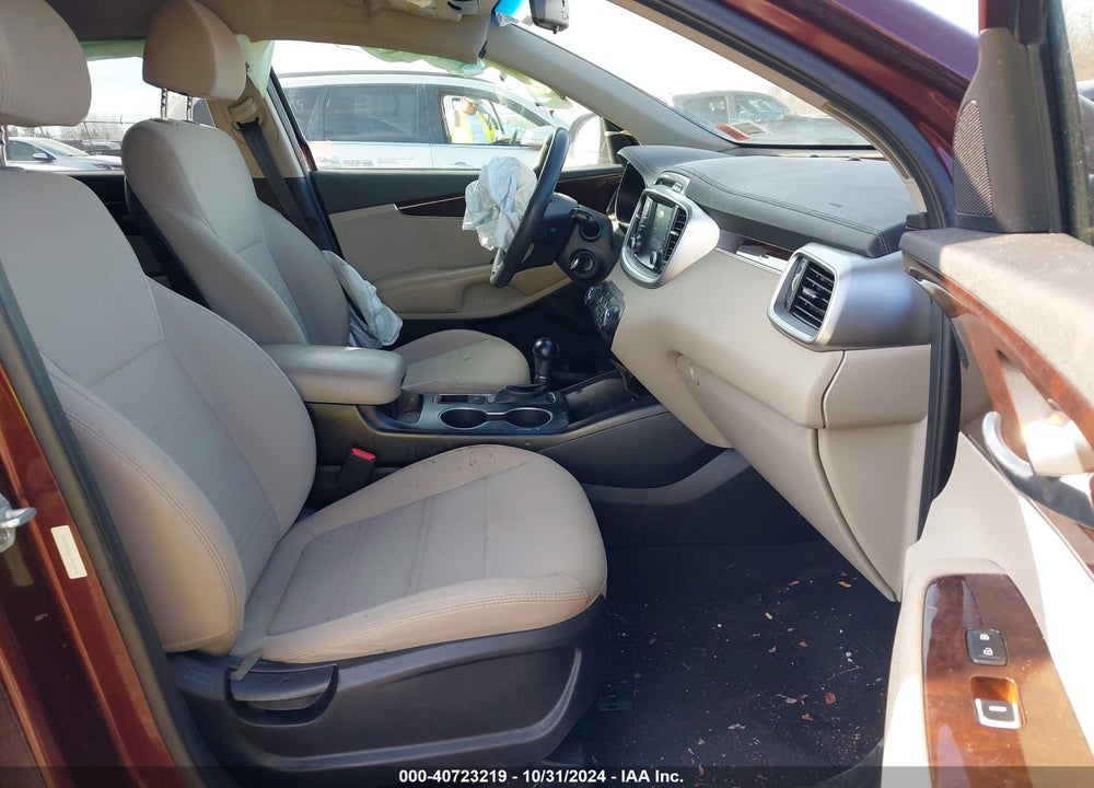 2018 KIA SORENTO 2.4L LX VIN: 5XYPGDA3XJG392572