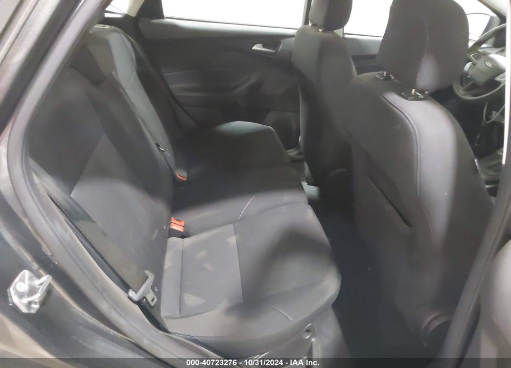 2018 FORD FOCUS SE VIN: 1FADP3K20JL320650