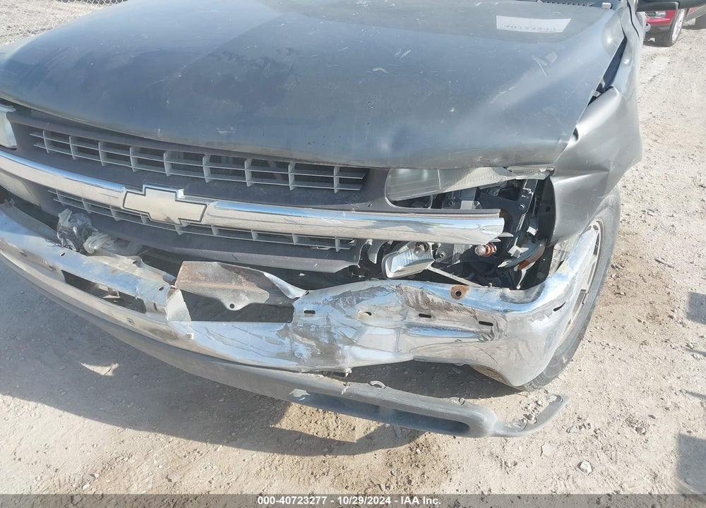 2001 CHEVROLET SILVERADO 1500 LS VIN: 2GCEC19T411347918