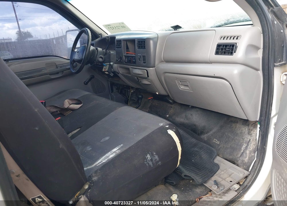 2000 FORD F-250 LARIAT/XL/XLT VIN: 1FTNF21L5YEA51551