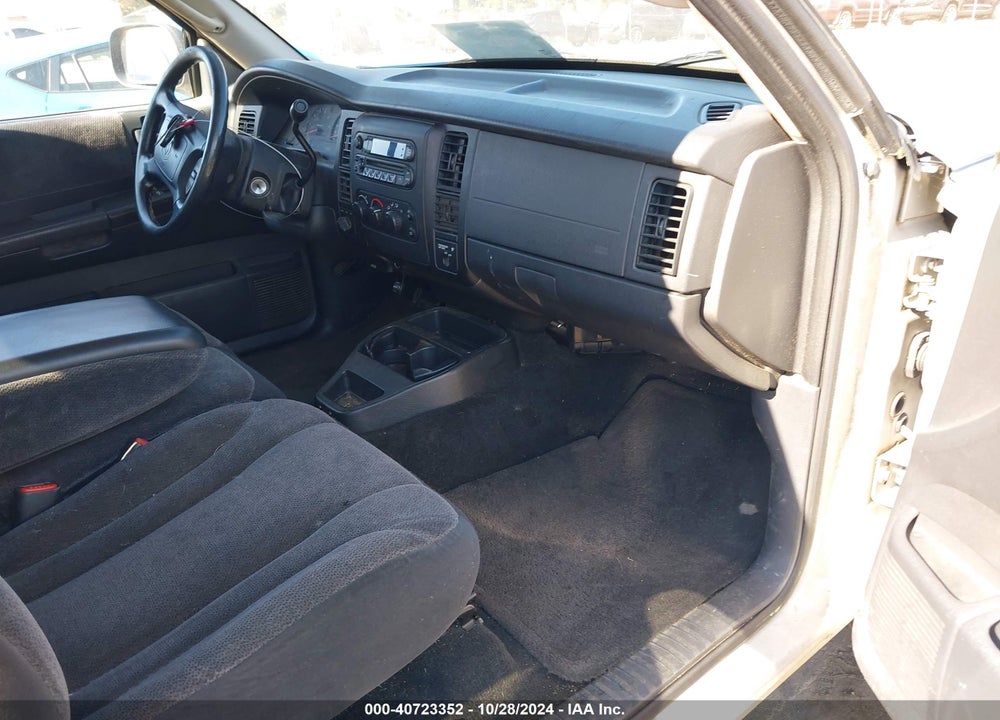 2002 DODGE DAKOTA SLT VIN: 1B7GG42N02S681794