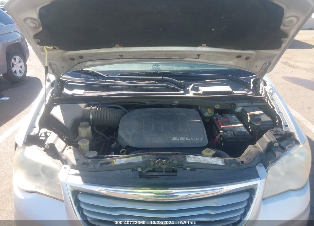 2011 CHRYSLER TOWN & COUNTRY TOURING VIN: 2A4RR5DG8BR739640