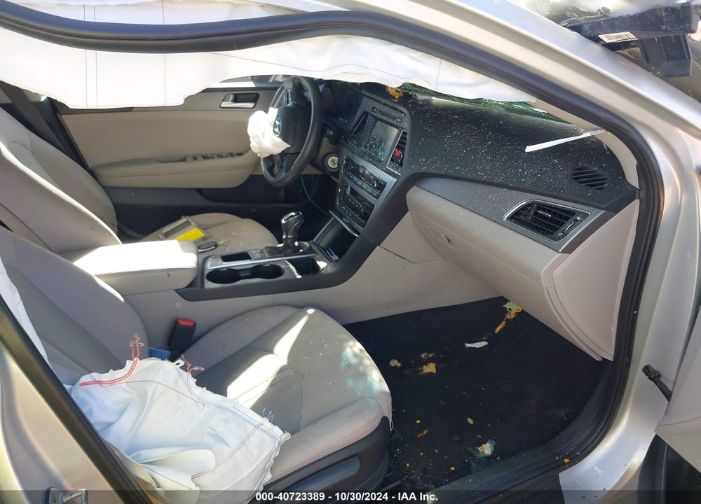 2017 HYUNDAI SONATA SE VIN: 5NPE24AF9HH553111