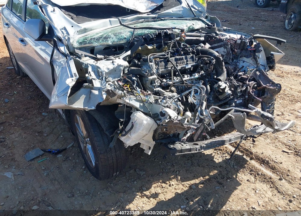 2017 HYUNDAI SONATA SE VIN: 5NPE24AF9HH553111