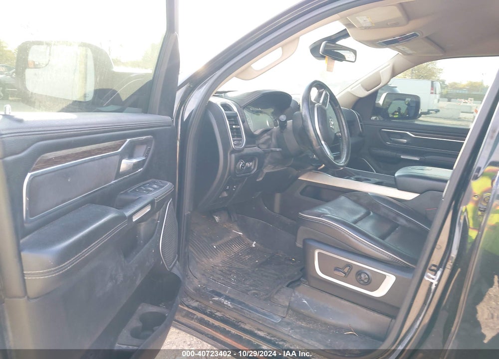 2019 RAM 1500 VIN: 1C6SRFJT1KN765015