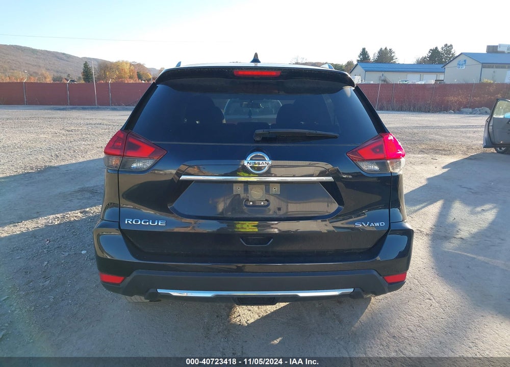 2018 NISSAN ROGUE SV VIN: JN8AT2MV0JW305045