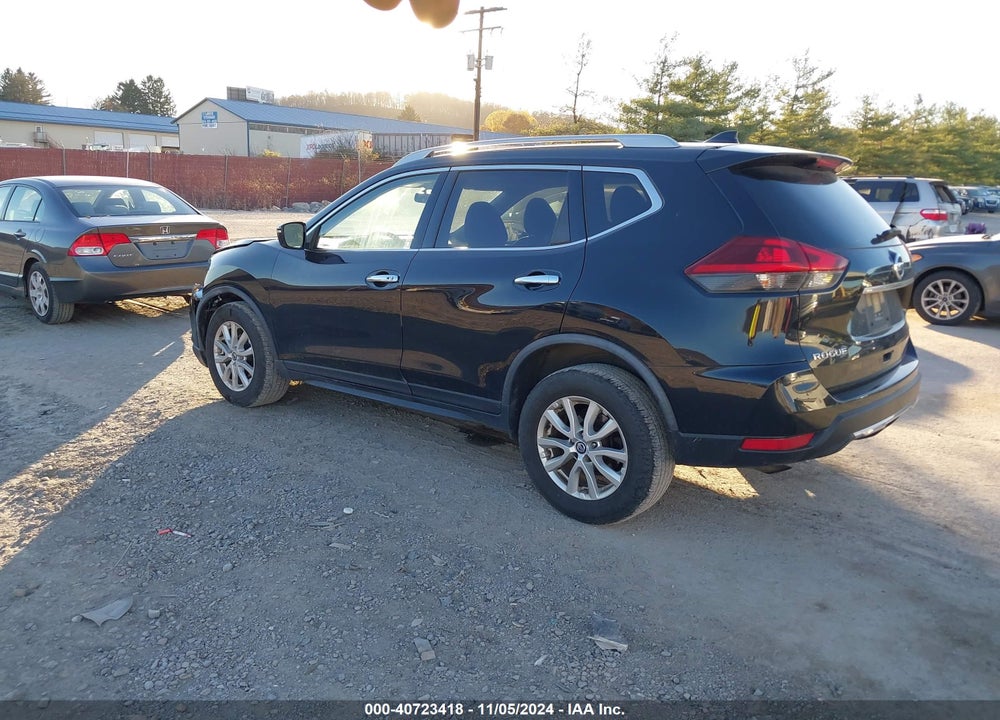 2018 NISSAN ROGUE SV VIN: JN8AT2MV0JW305045