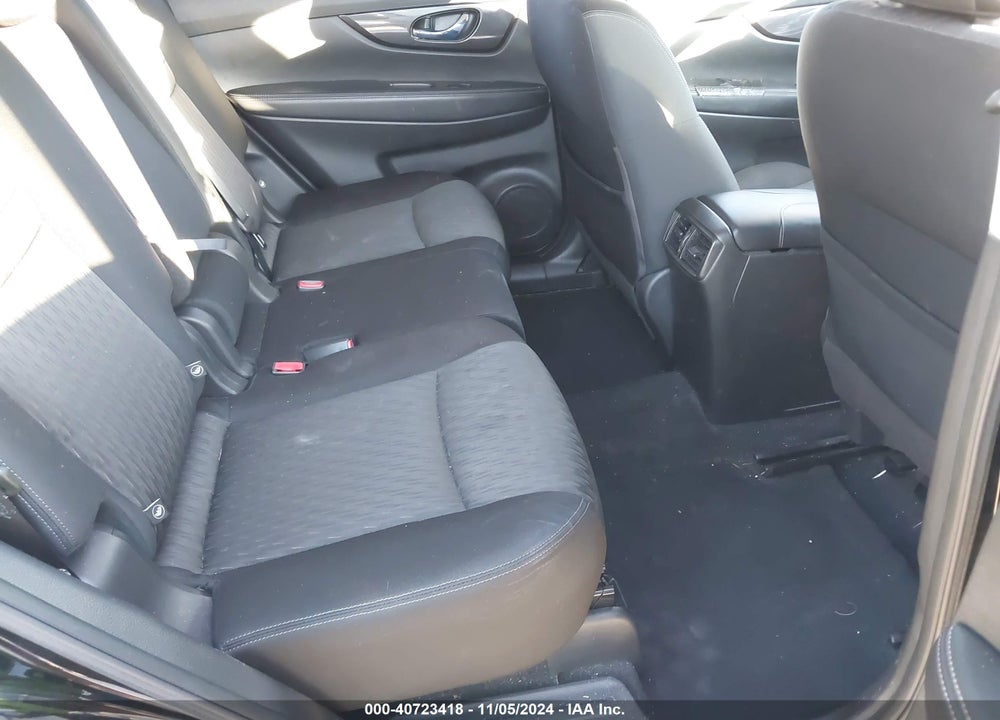 2018 NISSAN ROGUE SV VIN: JN8AT2MV0JW305045