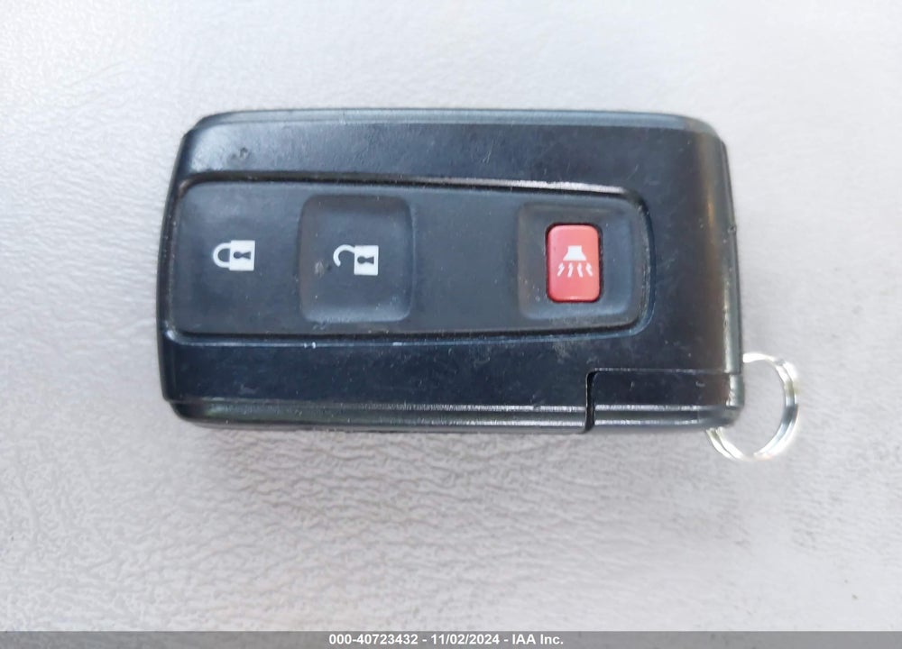 2005 TOYOTA PRIUS VIN: JTDKB20U957028461