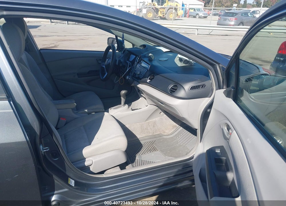 2011 HONDA INSIGHT EX VIN: JHMZE2H72BS004630