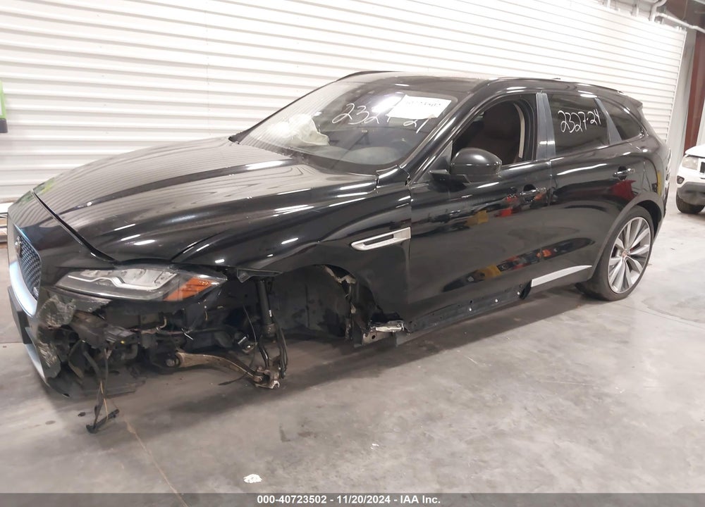 2017 JAGUAR F-PACE VIN: SADCM2BV4HA065191