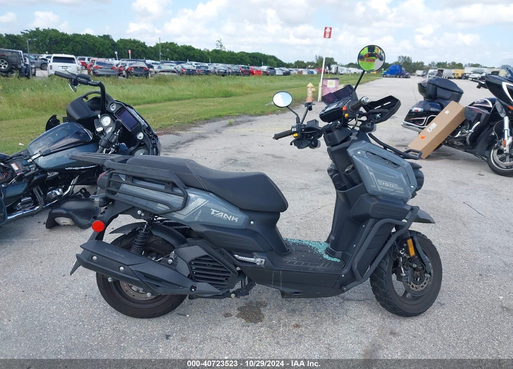 2024 YIBEN 12 SERIES VIN: LYDYCTKH1R1500211
