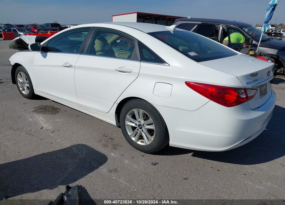 2013 HYUNDAI SONATA GLS VIN: 5NPEB4AC4DH685631