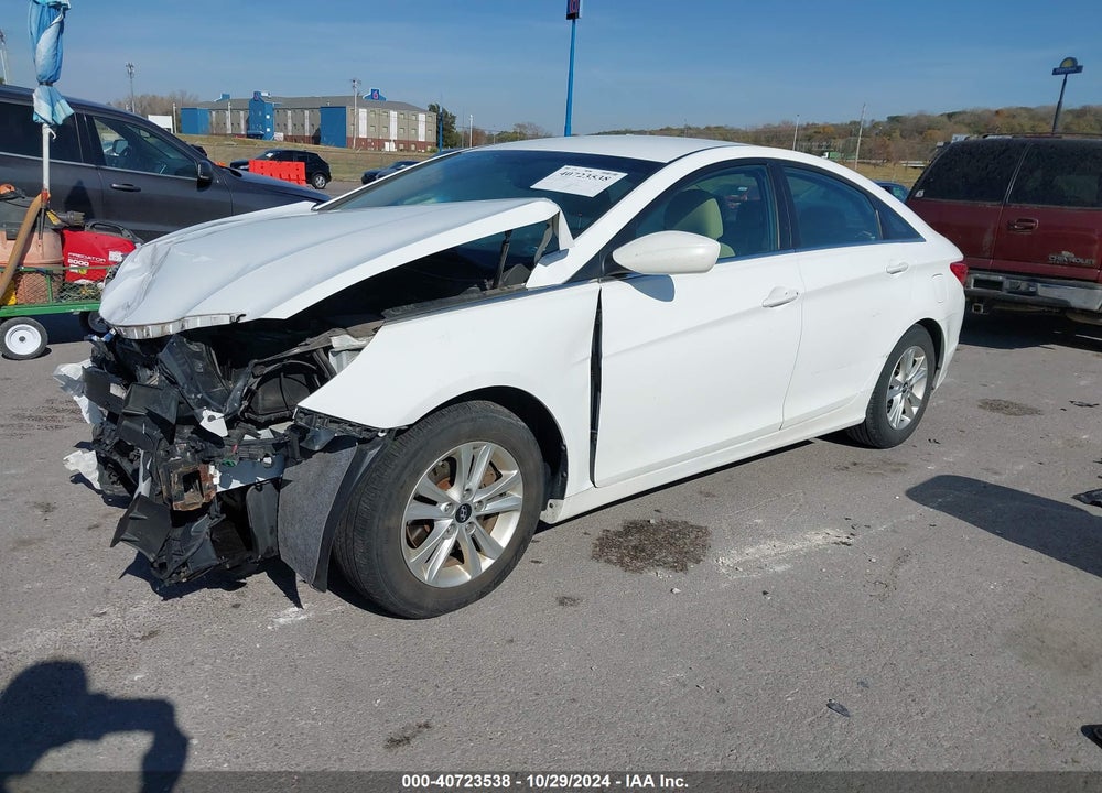 2013 HYUNDAI SONATA GLS VIN: 5NPEB4AC4DH685631