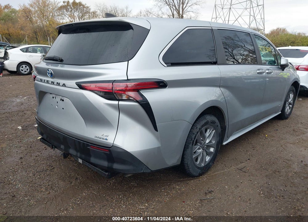 2021 TOYOTA SIENNA LE VIN: 5TDKSKFC7MS021673