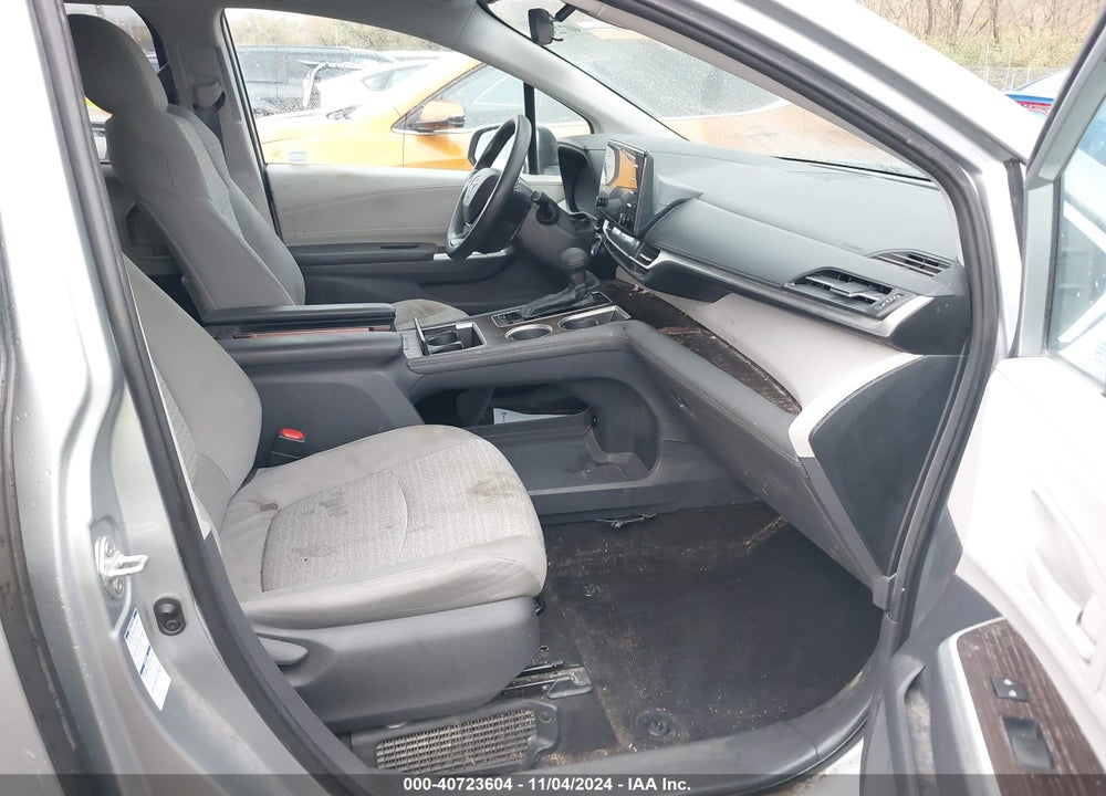 2021 TOYOTA SIENNA LE VIN: 5TDKSKFC7MS021673