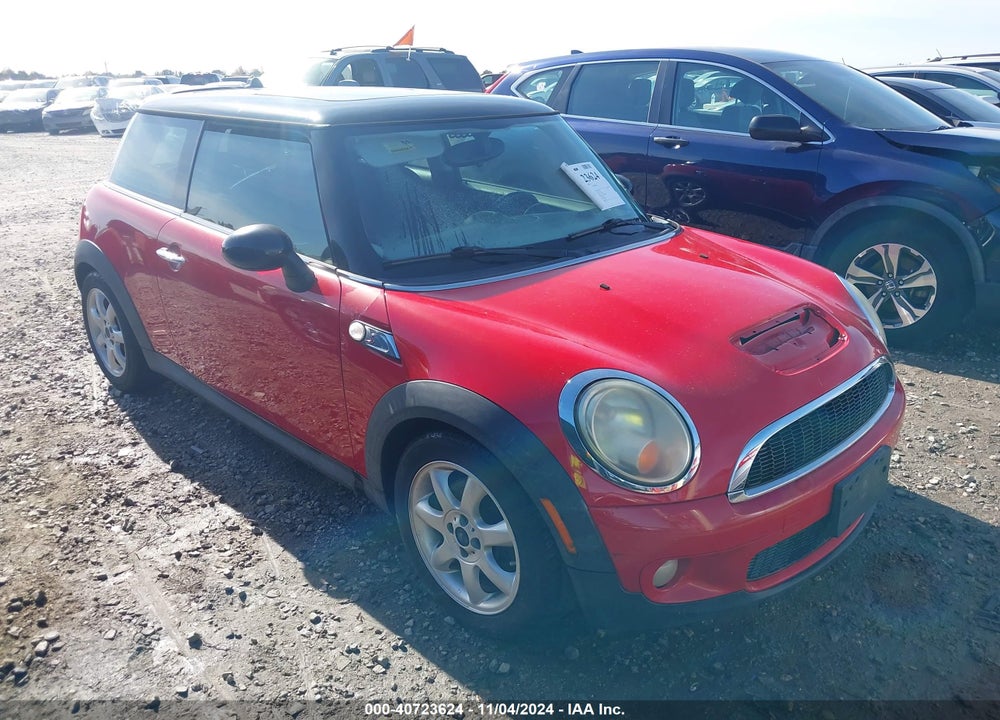 2008 MINI COOPER S VIN: WMWMF73568TV34918
