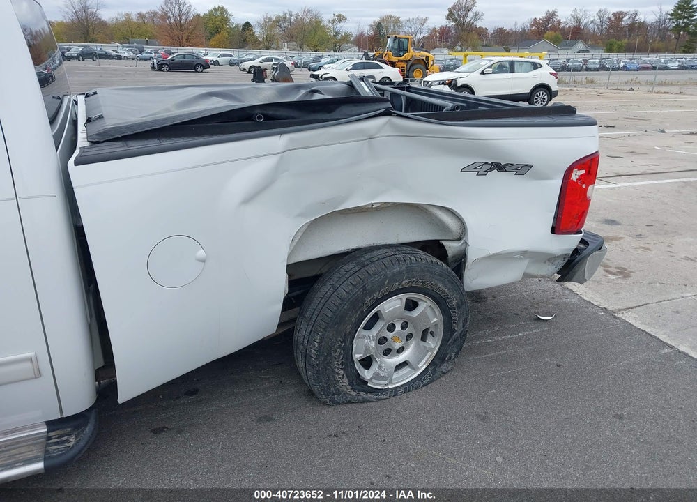 2010 CHEVROLET SILVERADO 1500 LT VIN: 1GCSKSE32AZ101717