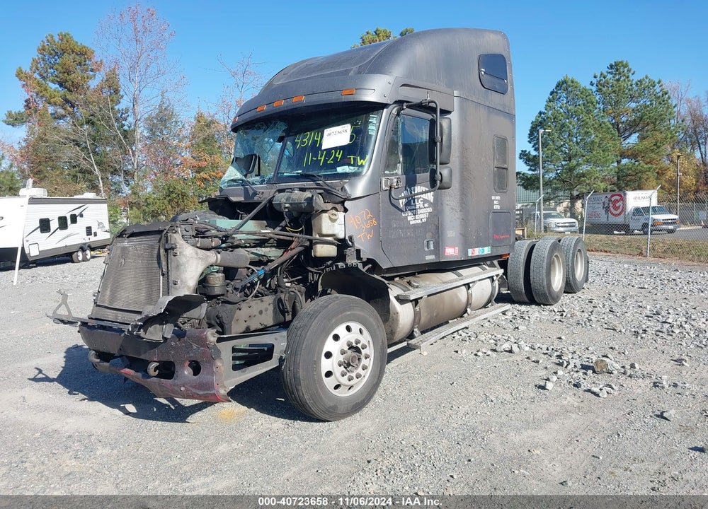 2001 FREIGHTLINER ST120 ST120 VIN: 1FUJA3CG21LF64238