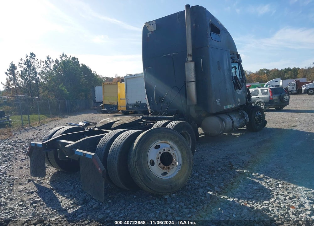 2001 FREIGHTLINER ST120 ST120 VIN: 1FUJA3CG21LF64238