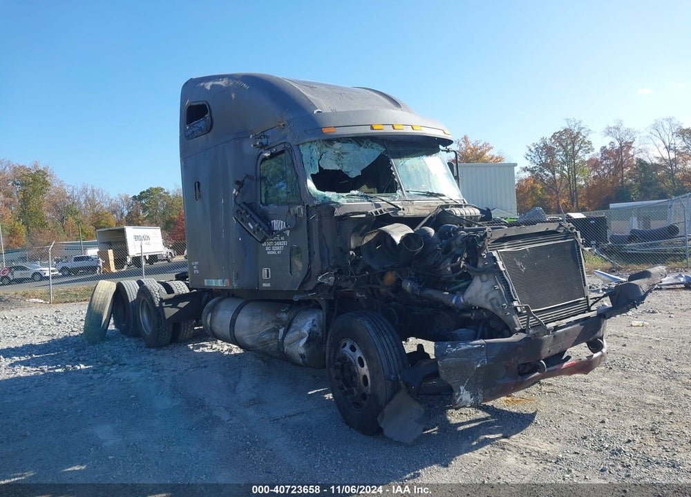 2001 FREIGHTLINER ST120 ST120 VIN: 1FUJA3CG21LF64238