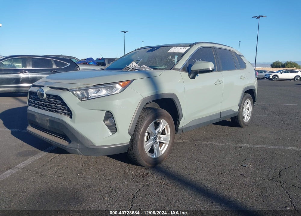 2021 TOYOTA RAV4 XLE VIN: 2T3W1RFV2MW122505